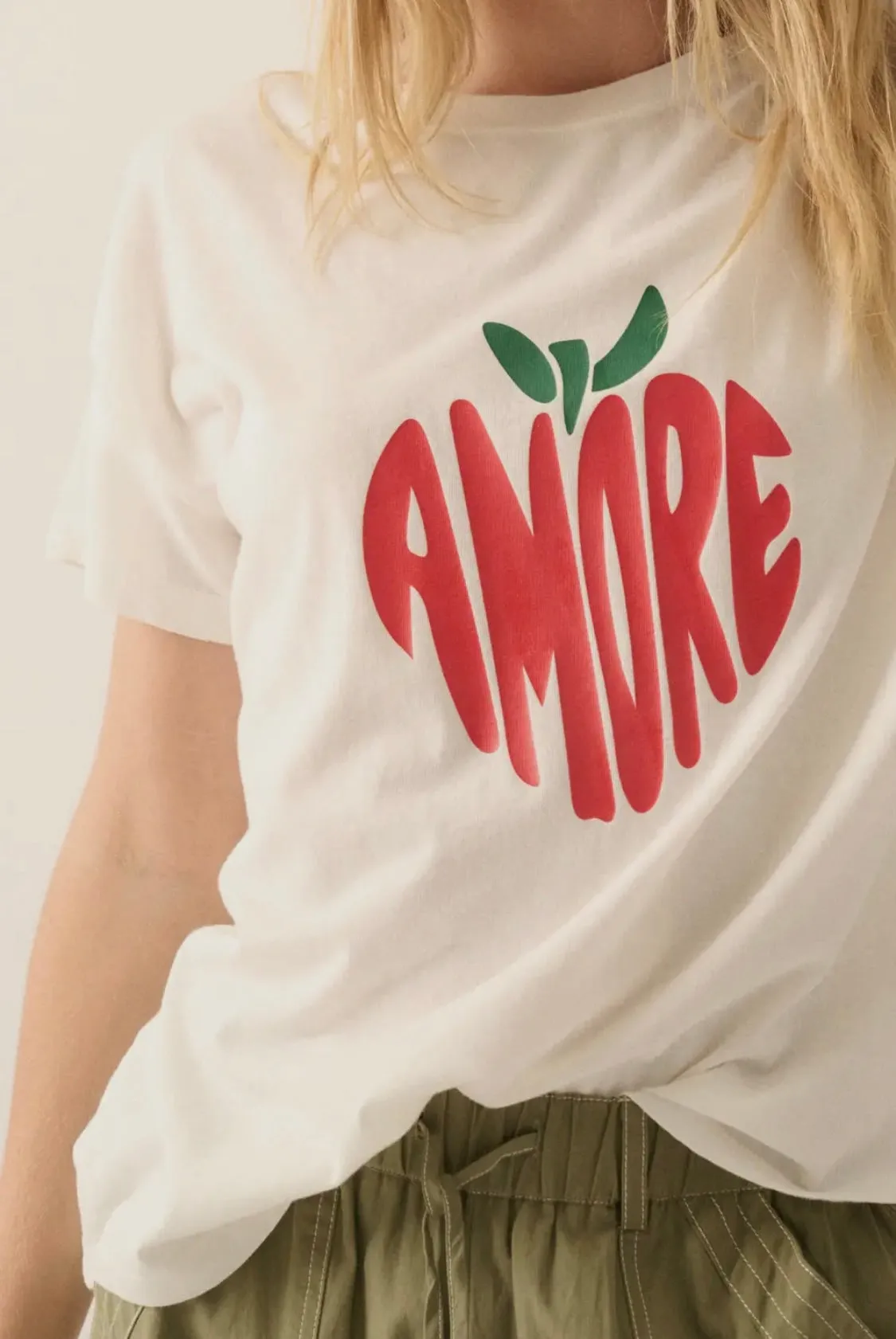 Amore Graphic Tee