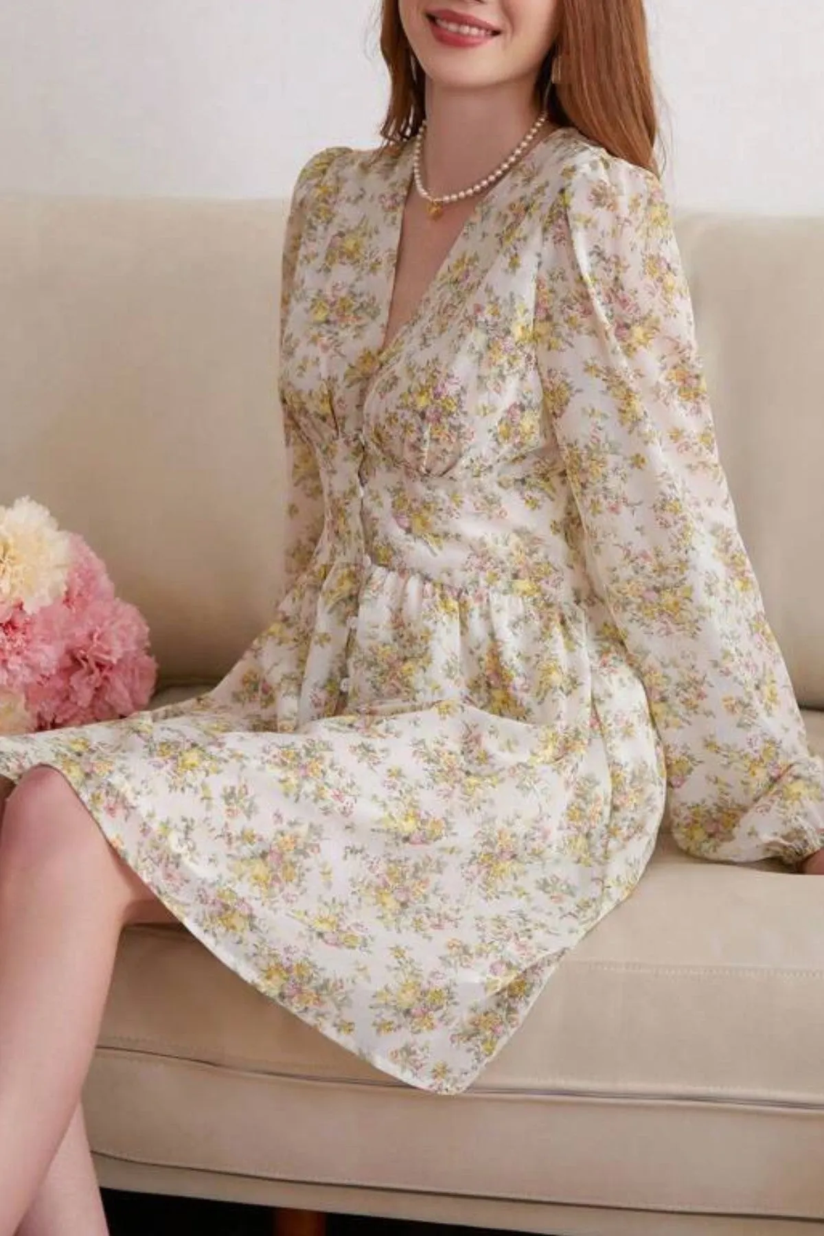 ASHLEY Buttoned Long-Sleeve Floral Mini Dress
