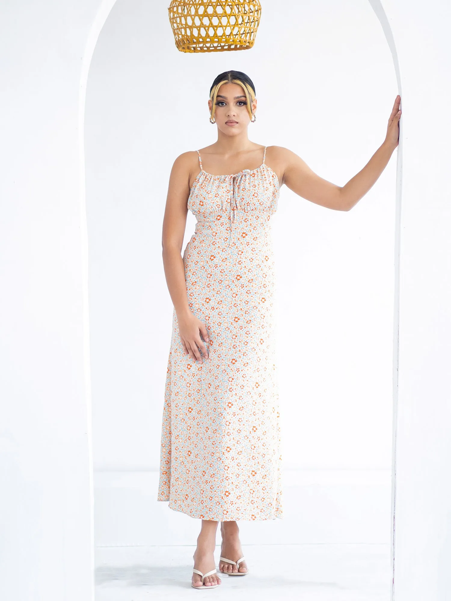 Front Tie Up Detal Maxi Dress