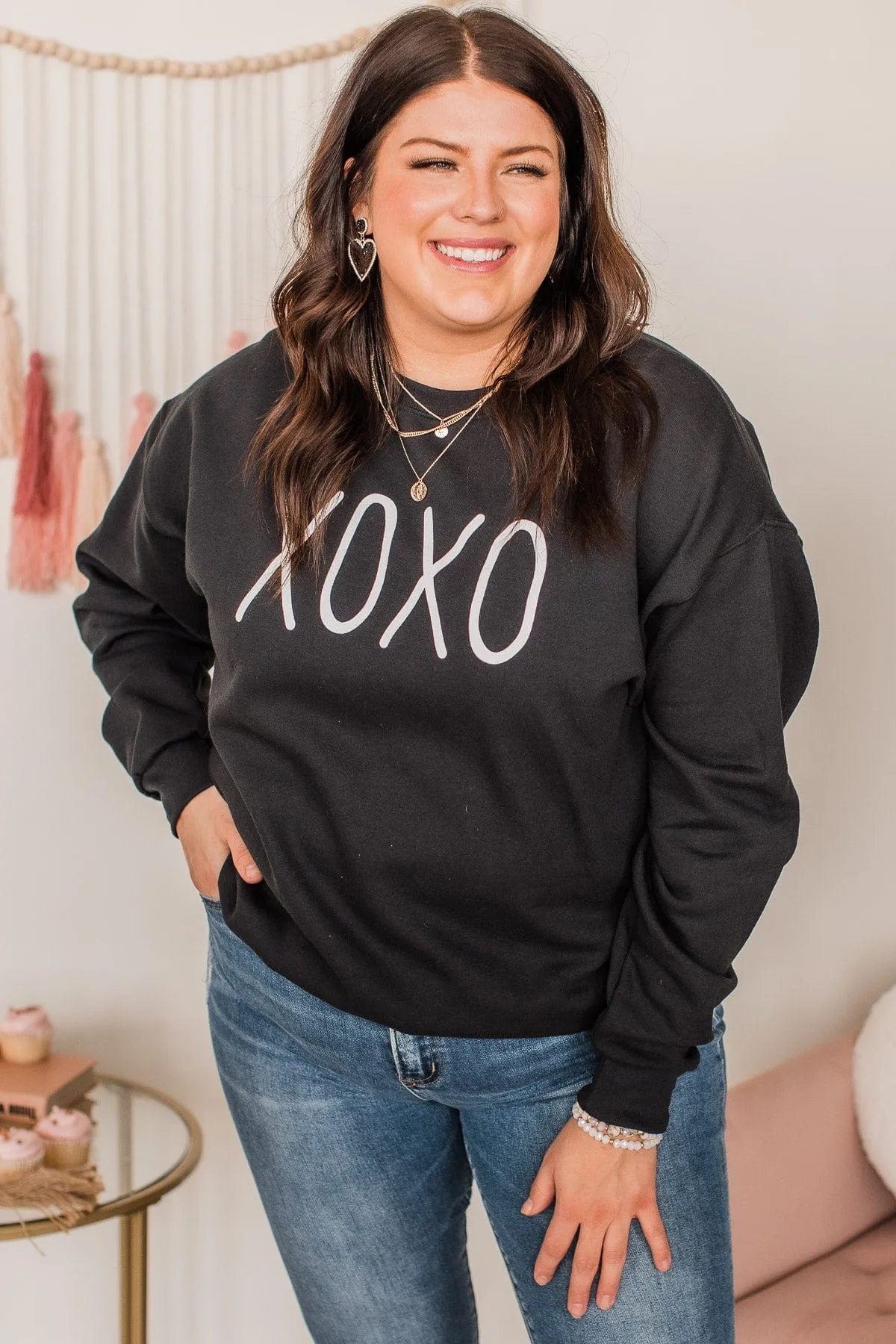 Hugs & Kisses "XOXO" Graphic Pullover- Black