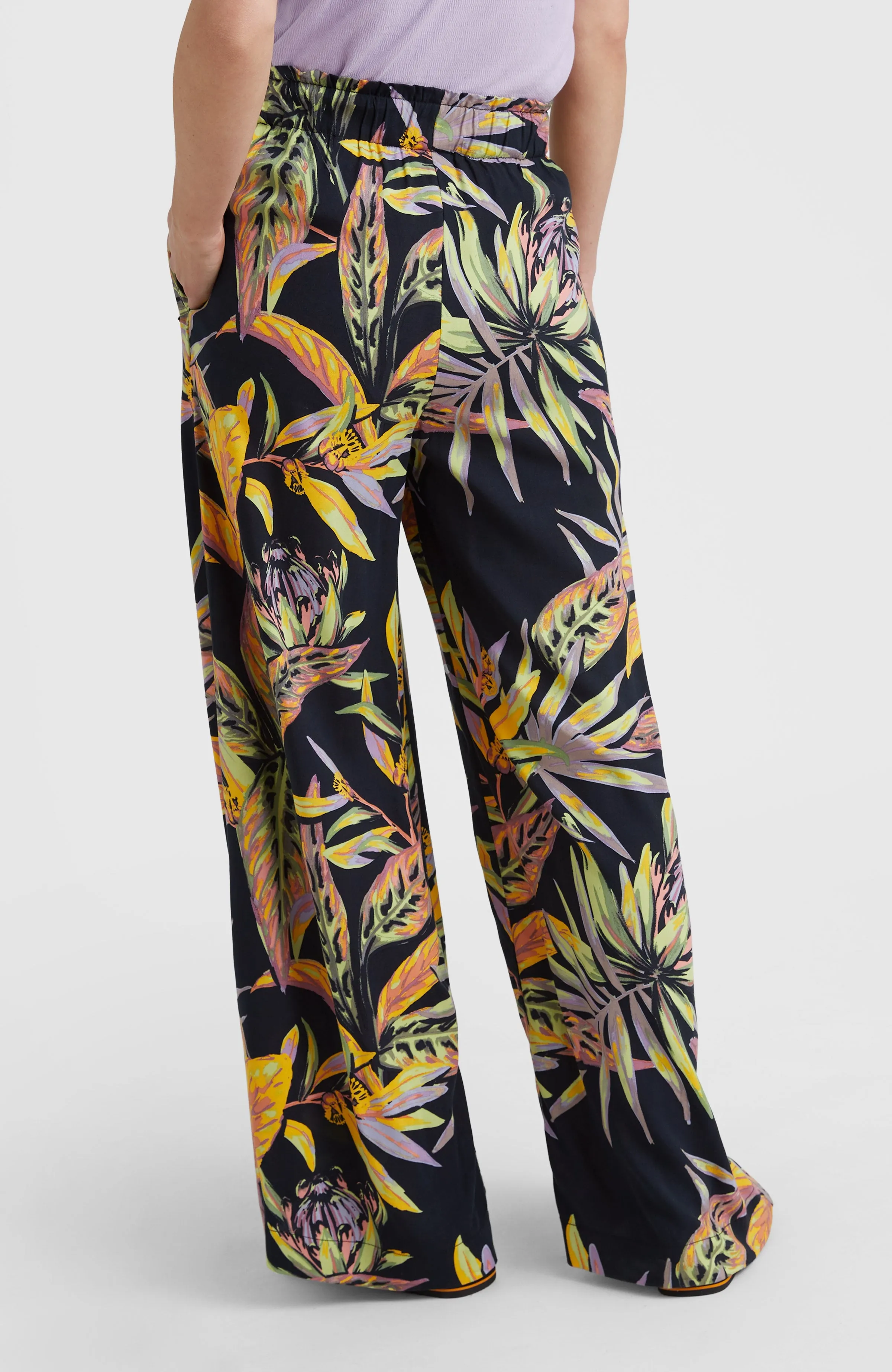 Malia Strandhose | Black Tropical Flower