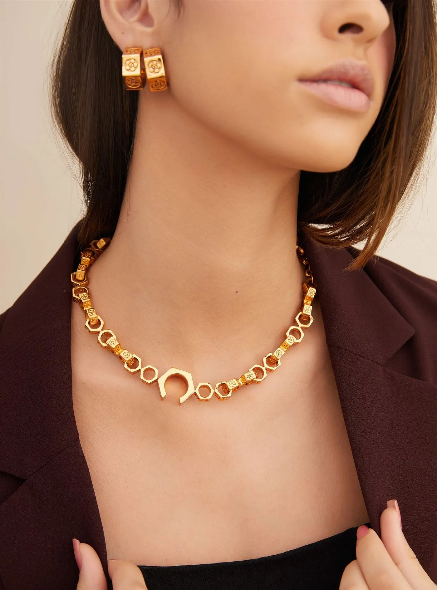 Outhouse   I   Oh Poppi Amsterdam Avenue Bolt Mini Hoops Brass, Gold Accessories OHAW21EA071