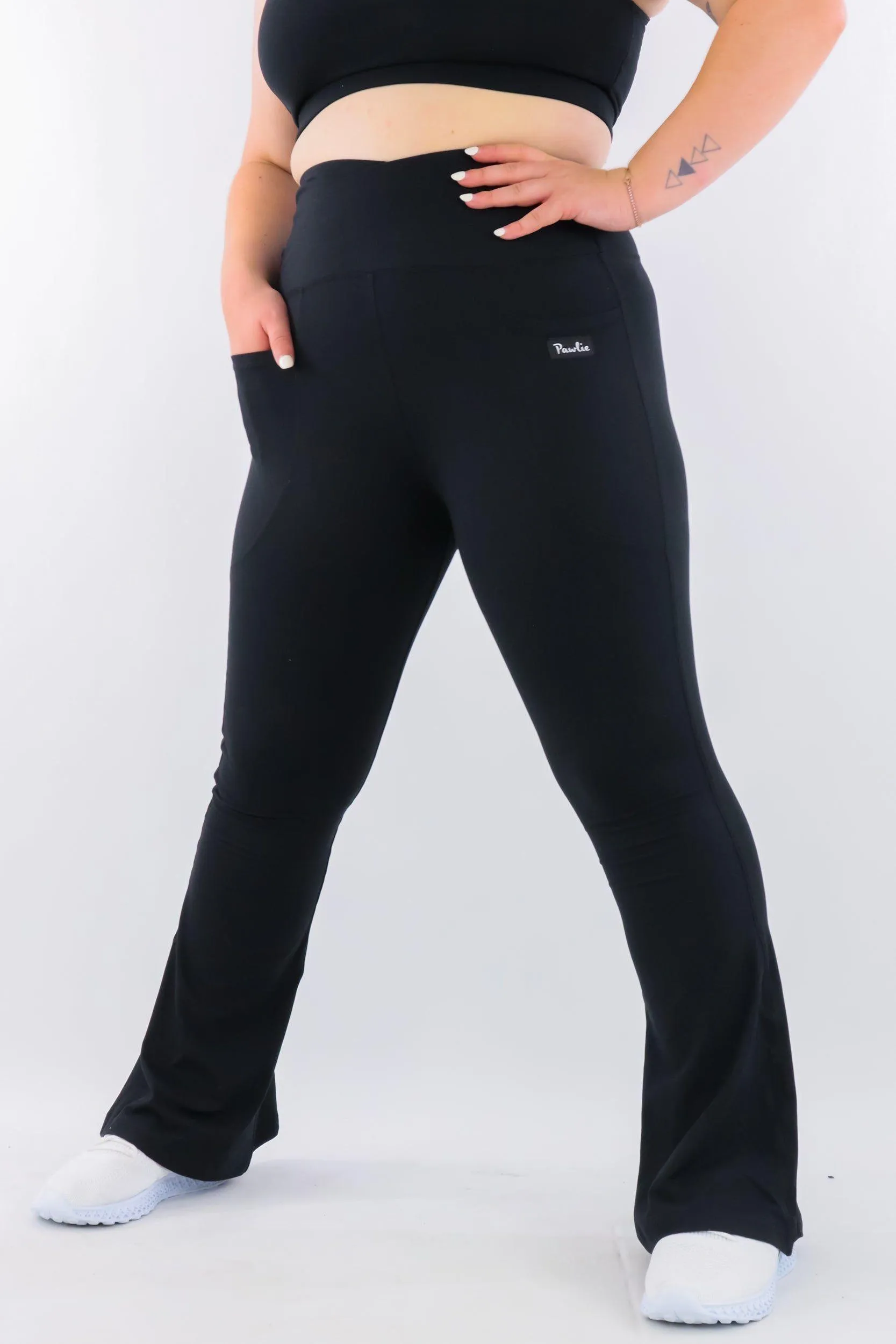 Plain Black - Regular Flarey Leggings - Leg Pockets