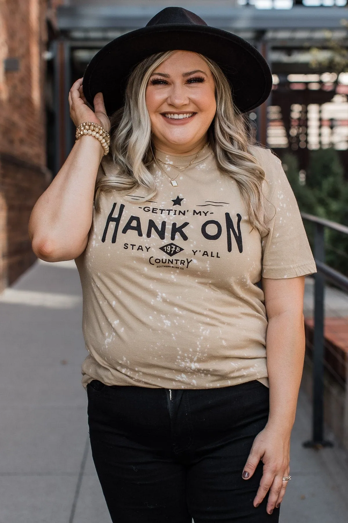 "Gettin My Hank On" Graphic Tee- Sand