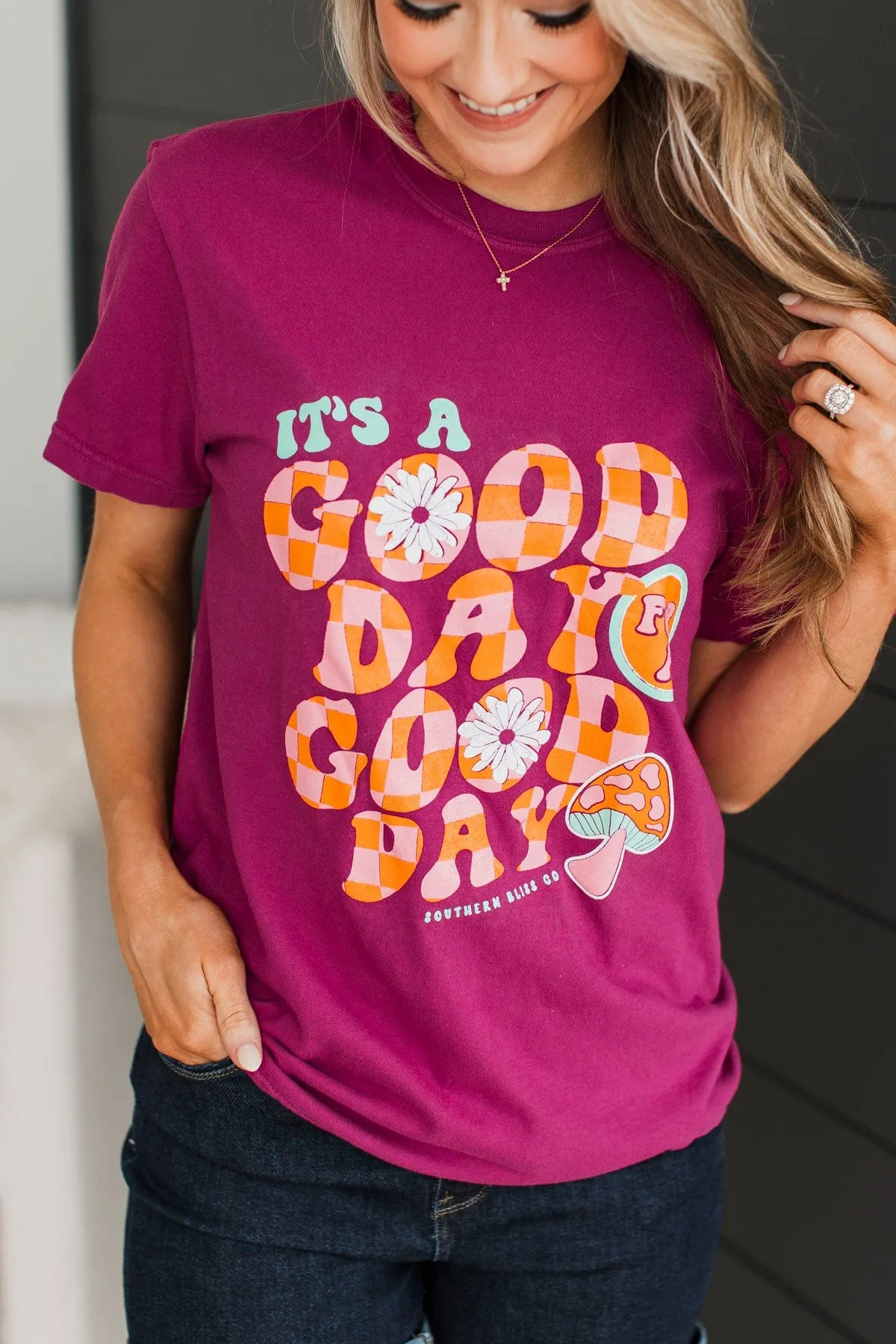 "Good Day" Graphic Tee- Magenta