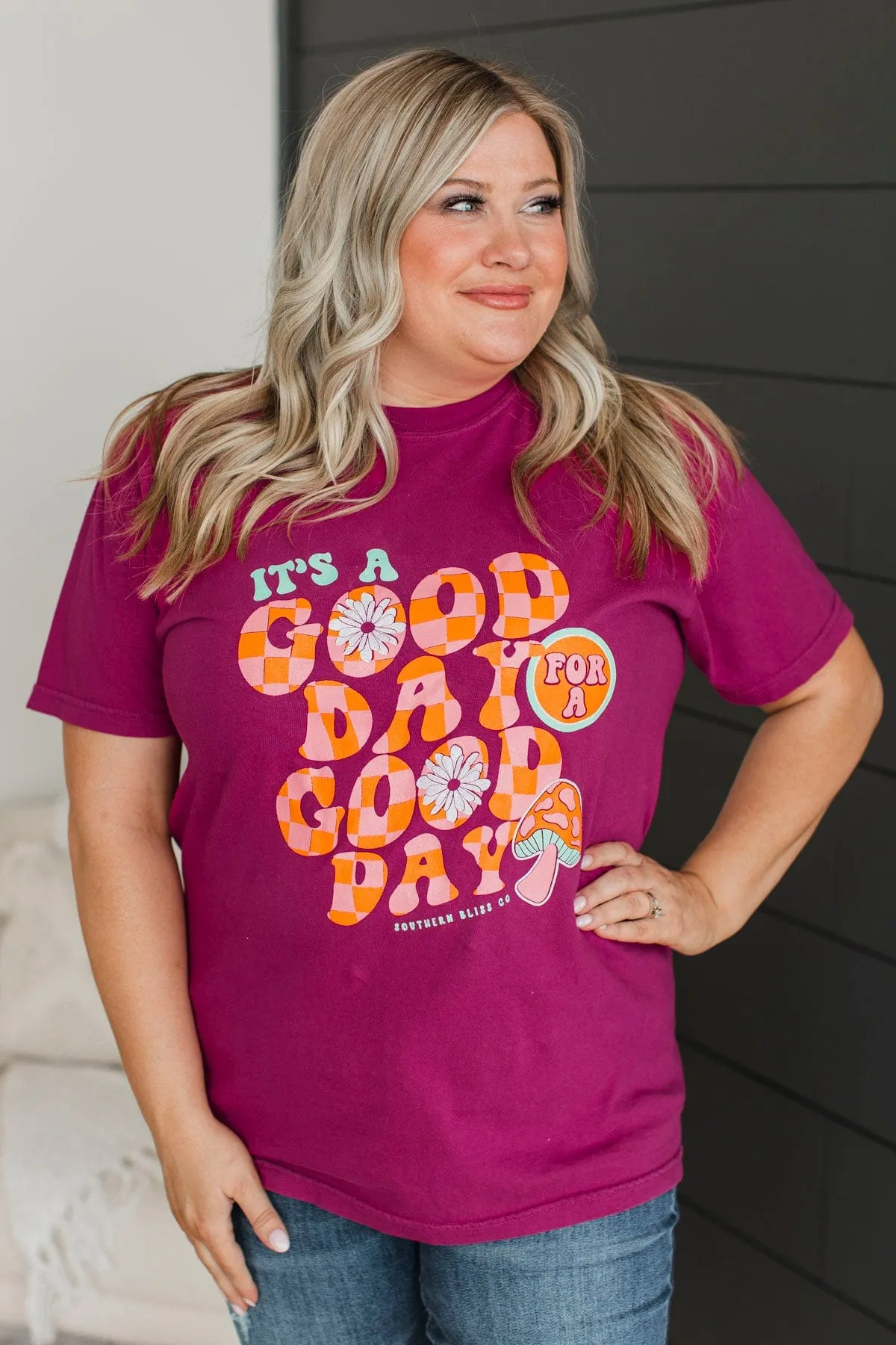 "Good Day" Graphic Tee- Magenta