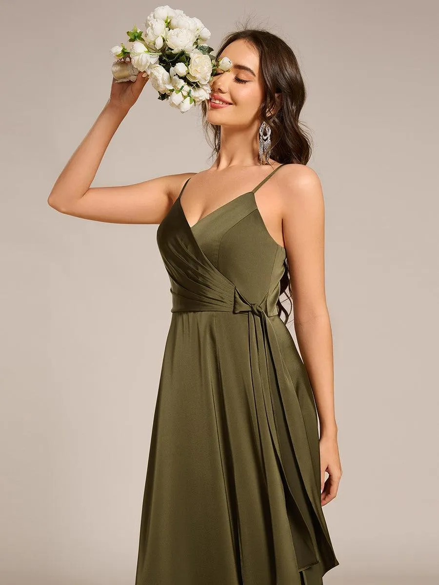 Robe de demoiselle d'honneur fendue en satin à bretelles
