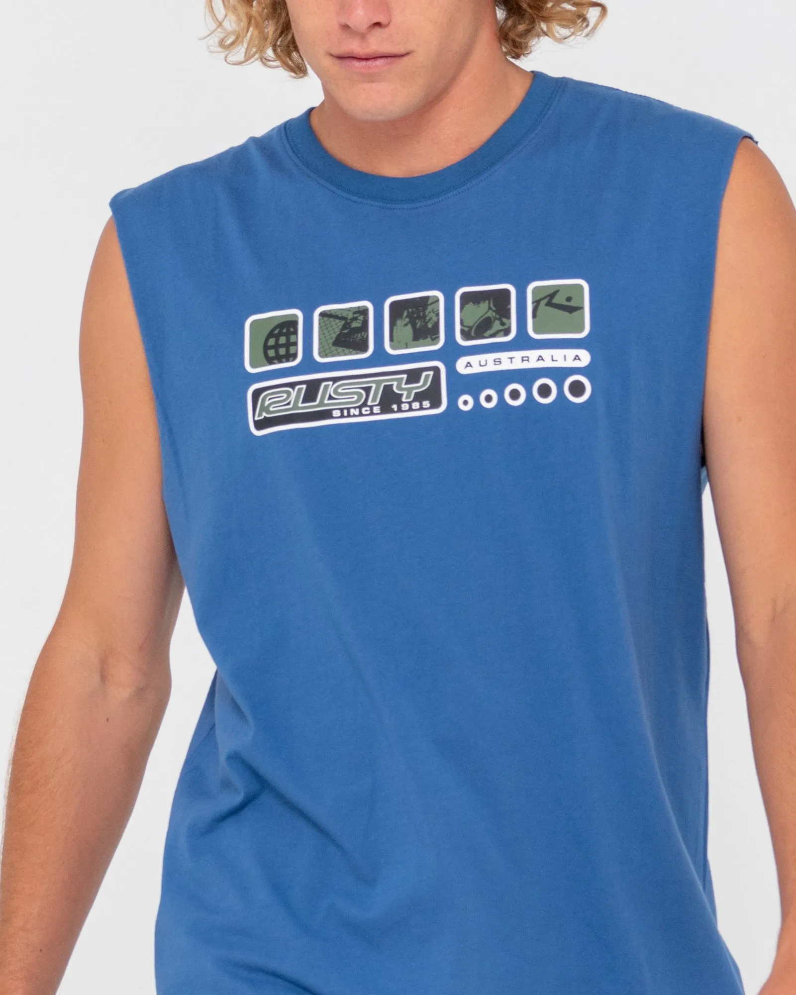 Second Summer Graphic Muscle
