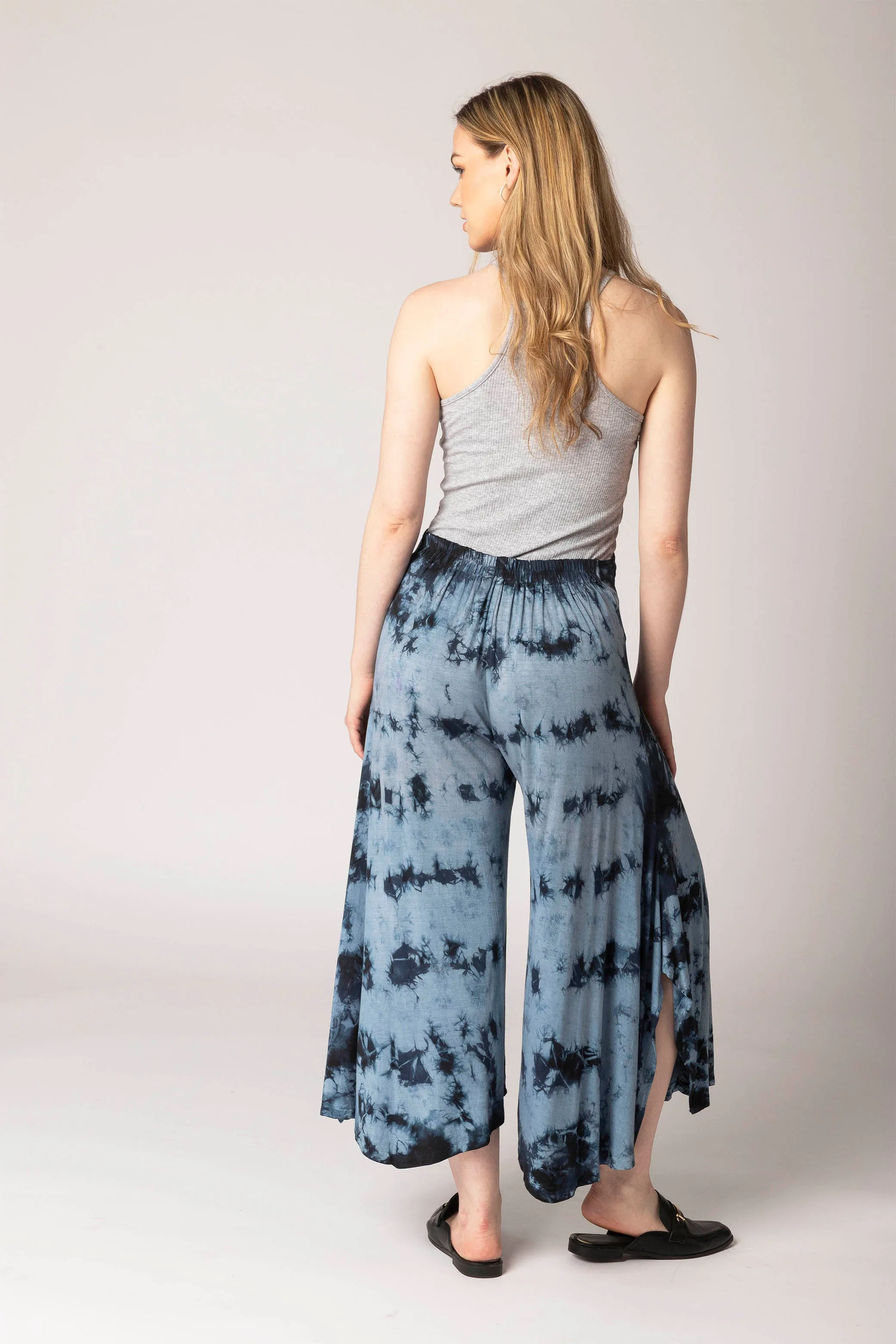 Tie-Dye wide leg- side slit pant.