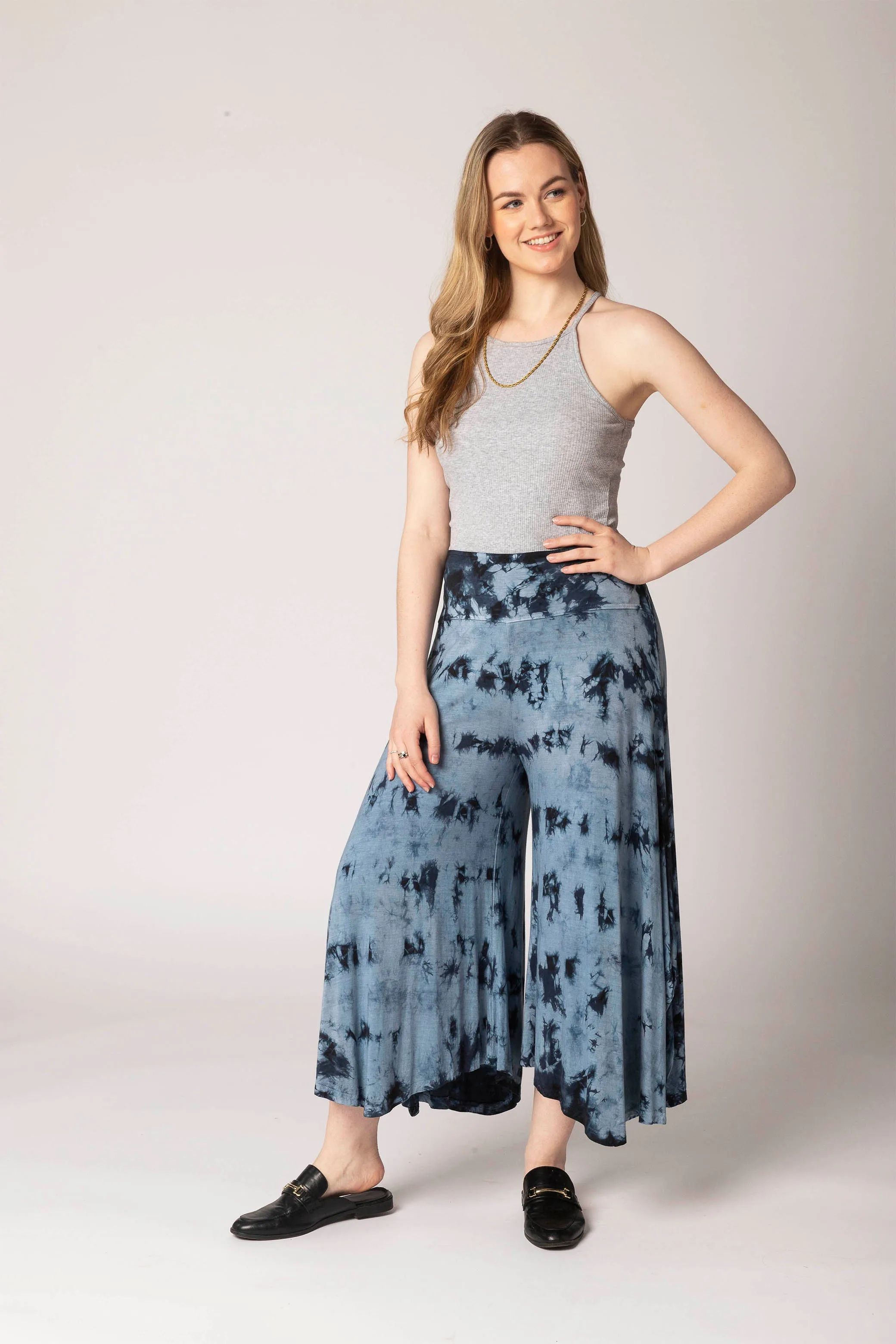 Tie-Dye wide leg- side slit pant.