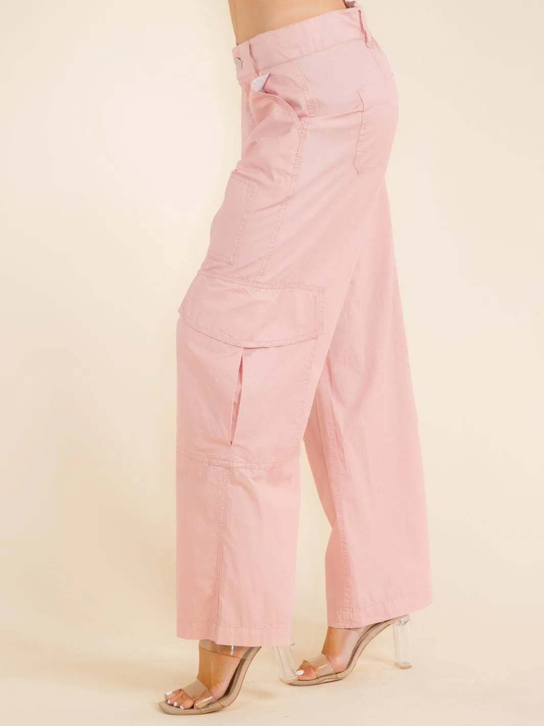 WOMEN'S BUTTON CLOSURE CARGO POCKETS WIDE LEG PANTS
